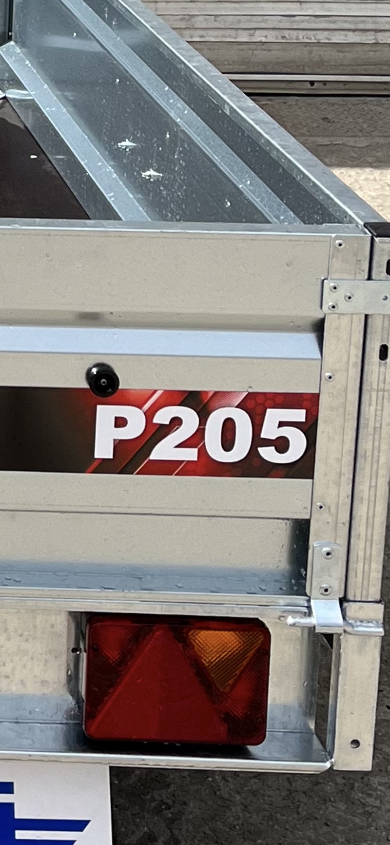 TRIGANO P205 Туристическо, самосвално ремарке 