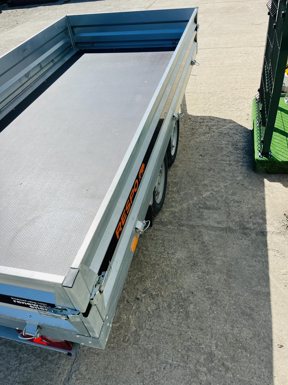 RESPO 750P332T150 Туристическо ремарке 